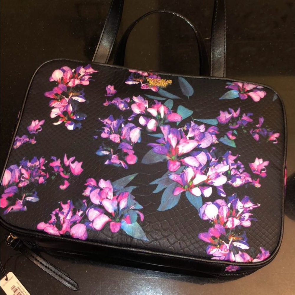 Victoria’s Secret Makeup or Travel Toiletry Bag